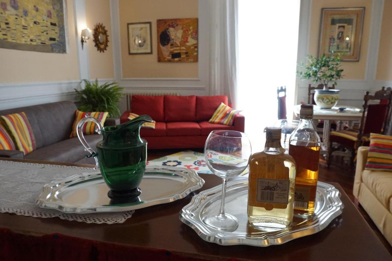 Elegante Appartamento Centro Storico 카타니아 외부 사진