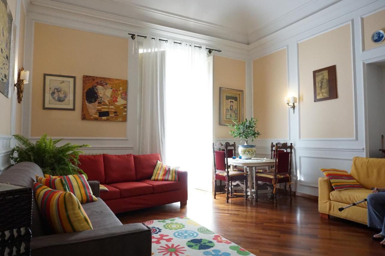 Elegante Appartamento Centro Storico 카타니아 외부 사진