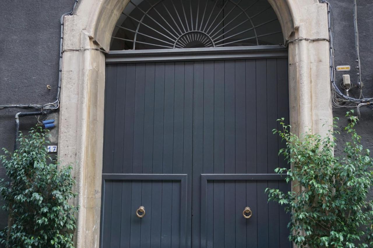 Elegante Appartamento Centro Storico 카타니아 외부 사진