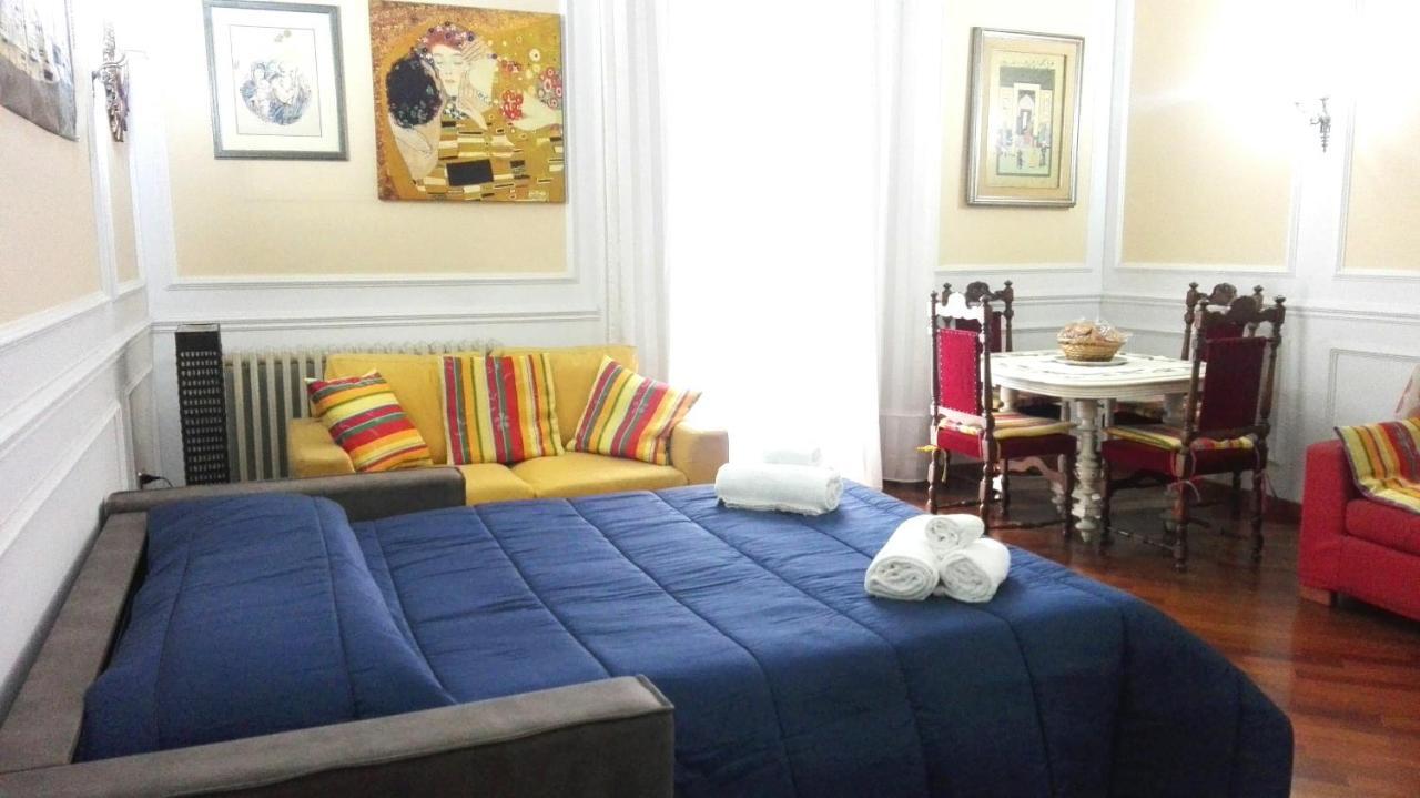 Elegante Appartamento Centro Storico 카타니아 외부 사진